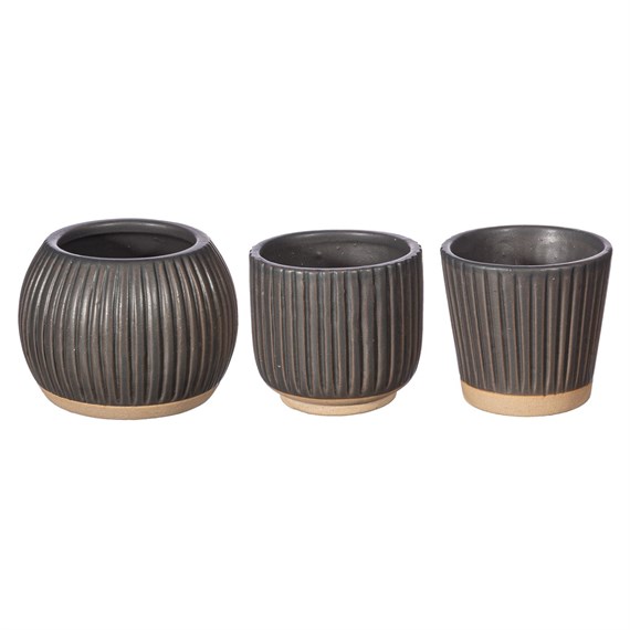 Grooved Planter Small Black Assorted