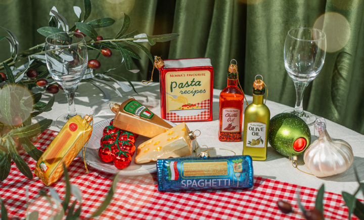 Party Drinks & Festive Food Decorations